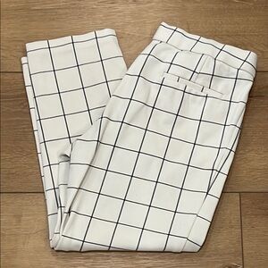 Women’s White Checkered Crop Dress Pants – Size 8